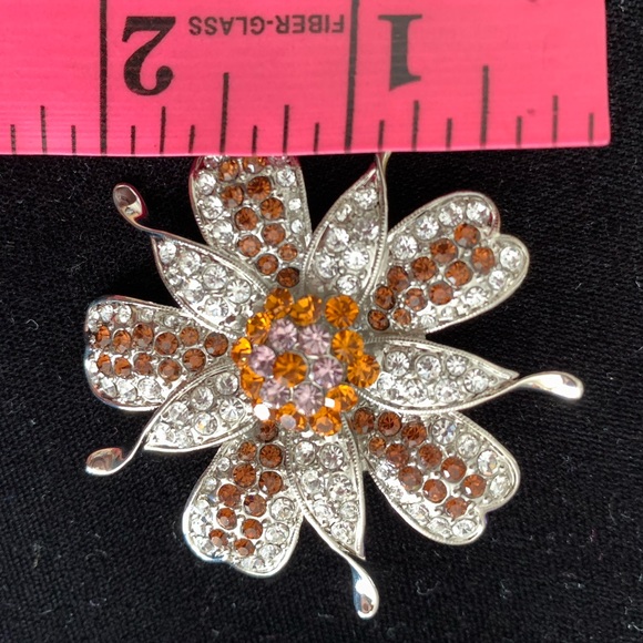 🆕🔥Gorgeous White-MeriGold-Lilac Crystals Brooch - Picture 6 of 8